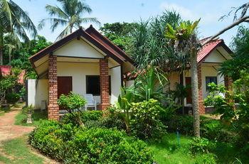 Baansuan Rimnam Resort Krabi town Exteriör bild