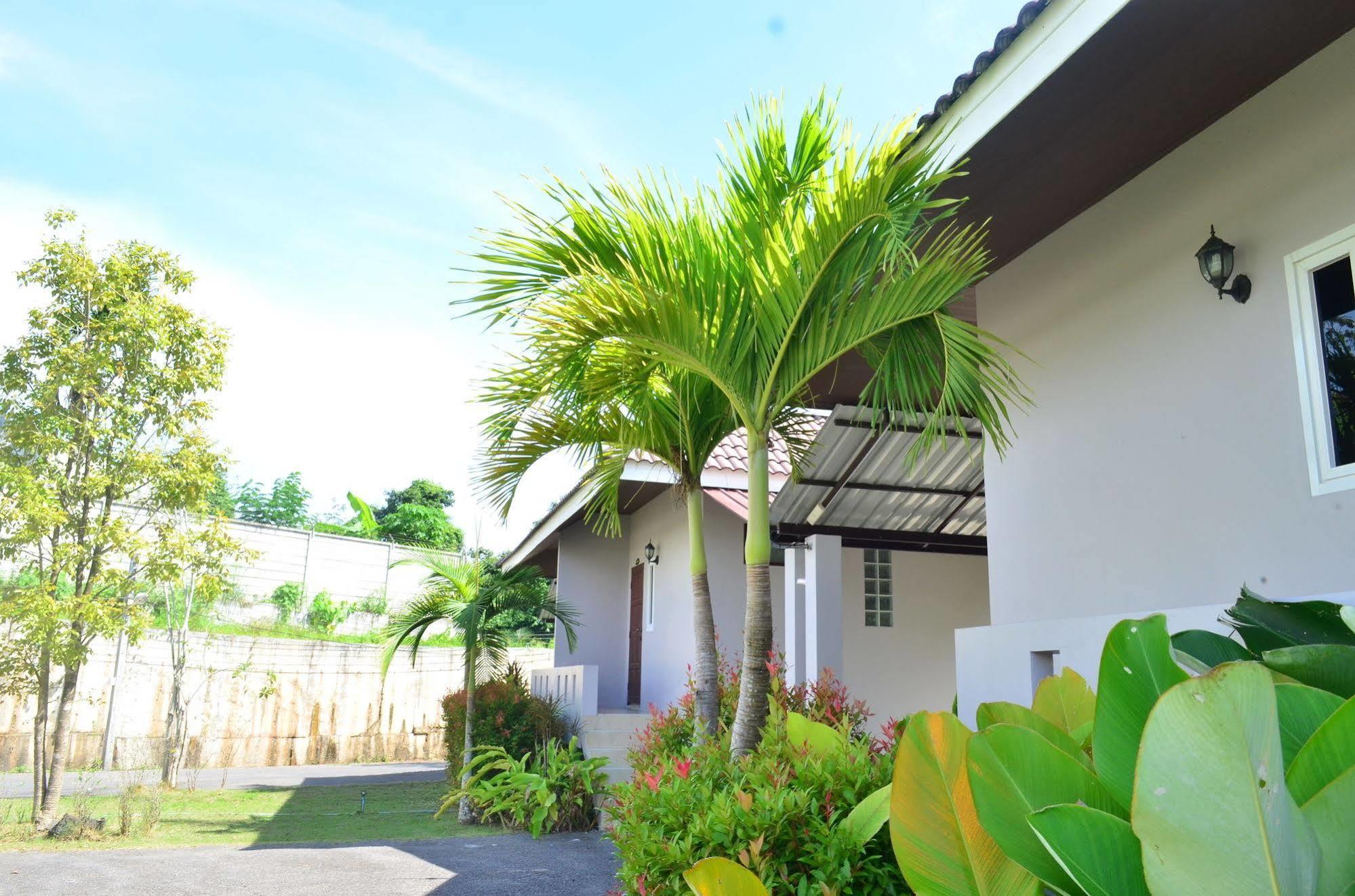 Baansuan Rimnam Resort Krabi town Exteriör bild